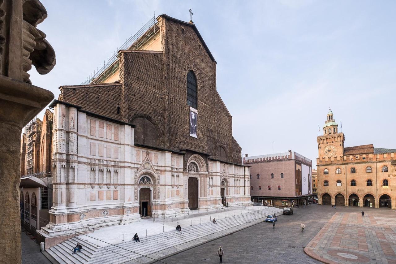 Urbanicooh Garisenda - Piazza Maggiore View Bolonha Exterior foto